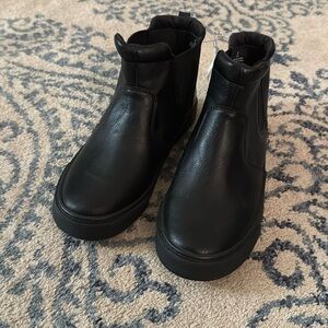 Old Navy black boots